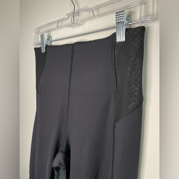 Athleta Stay Fly Reflective Tights 7/8 - Size Small - EUC - Picture 6 of 10